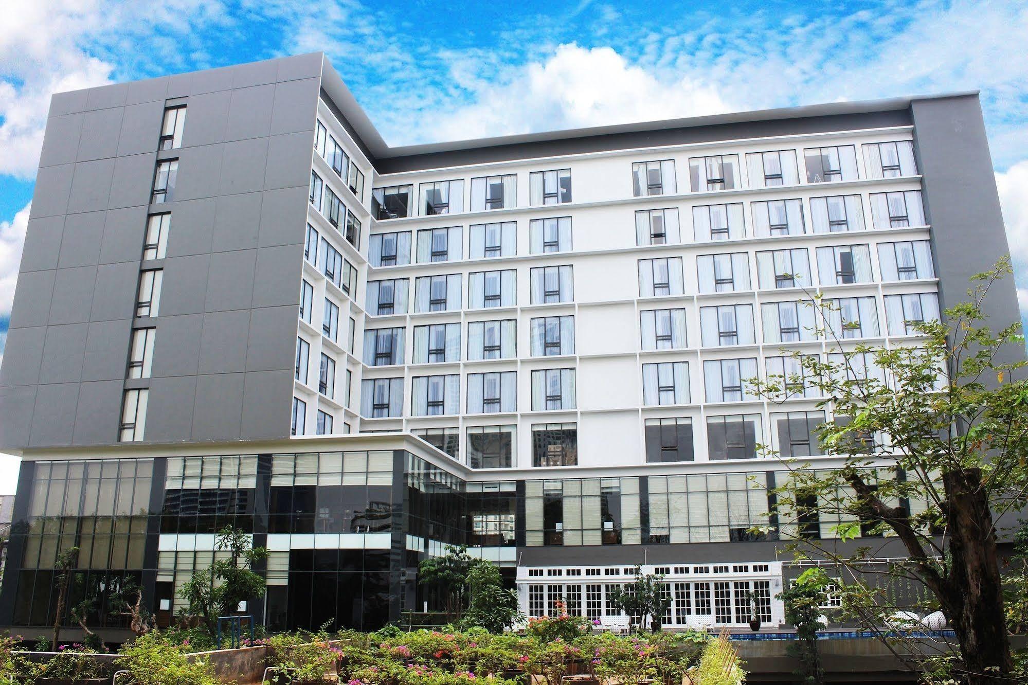 Veranda Hotel Pakubuwono Jakarta Exterior photo