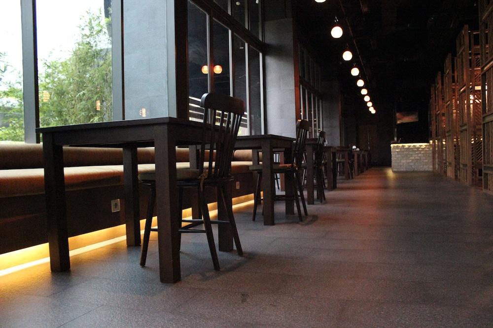Veranda Hotel Pakubuwono Jakarta Exterior photo